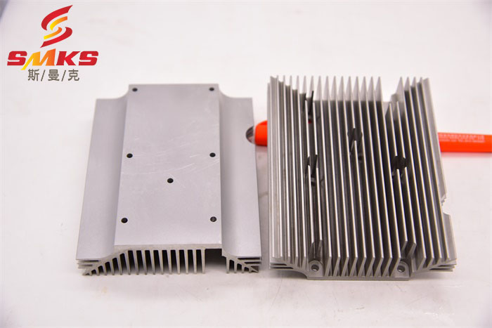  磨粒流<a href='http://jinchengle.cn' target='_blank'><u>微孔拋光機(jī)</u></a>