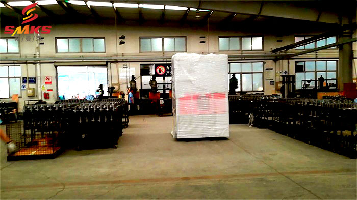 閥塊<a href='http://jinchengle.cn' target='_blank'><u>交叉孔去毛刺</u></a>_蘇州斯曼克磨粒流設備有限公司